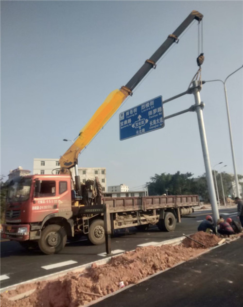 新河县设备吊装租赁吊车要用多大吊车