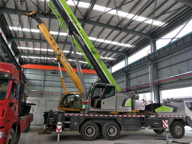 新河县高空车出租需要注意哪些安全事项？