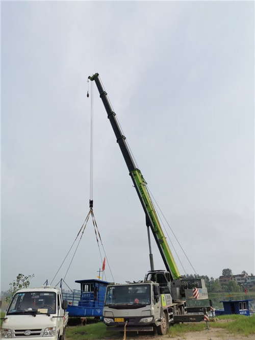 新河县桥梁建设吊装案例